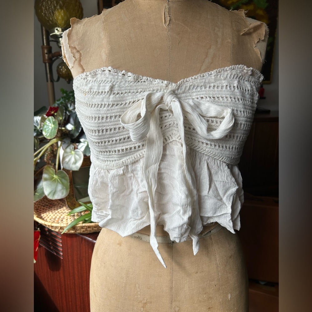 American Eagle Knitted Bow Crop Top